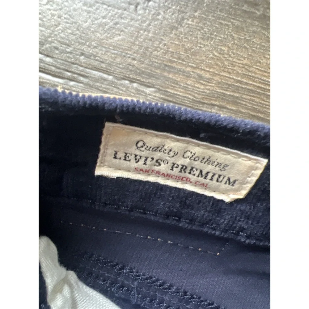 NEW Levi's Navy Straight Jeans Women Size 27x30 724 High Rise Corduroy‎ - Picture 4 of 10